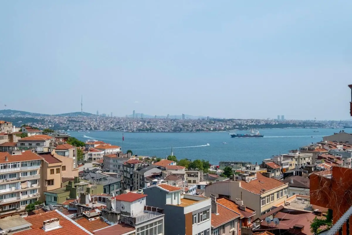 Sea view Cihangir